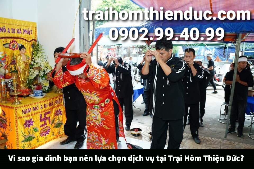 Vì sao phải đốt vía sau khi viếng đám tang về nhà